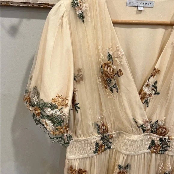 Baltic Born Cynthia Cream Embroidered Tulle Tier Midi Dress Size Large - Picture 5 of 11